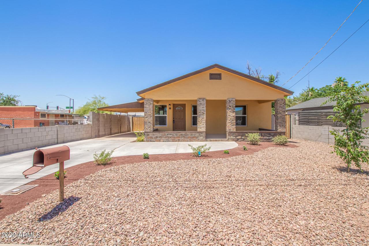 10614 N 80th Dr., Peoria, AZ 85345