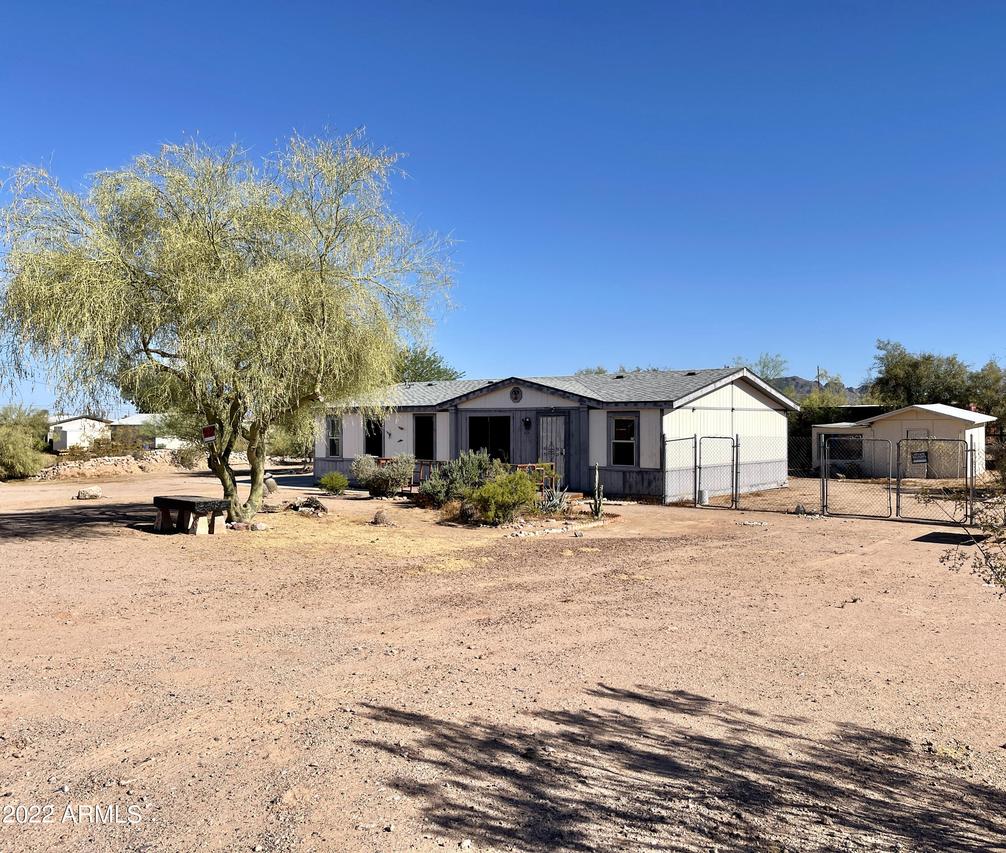 926 E 4th Ave., Apache Junction, AZ 85119