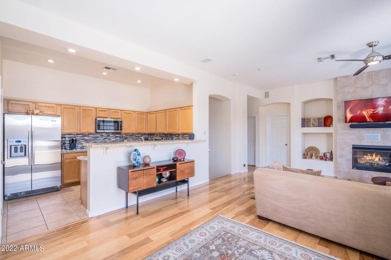 16420 N Thompson Peak Pkwy. #2121, Scottsdale, AZ 85260