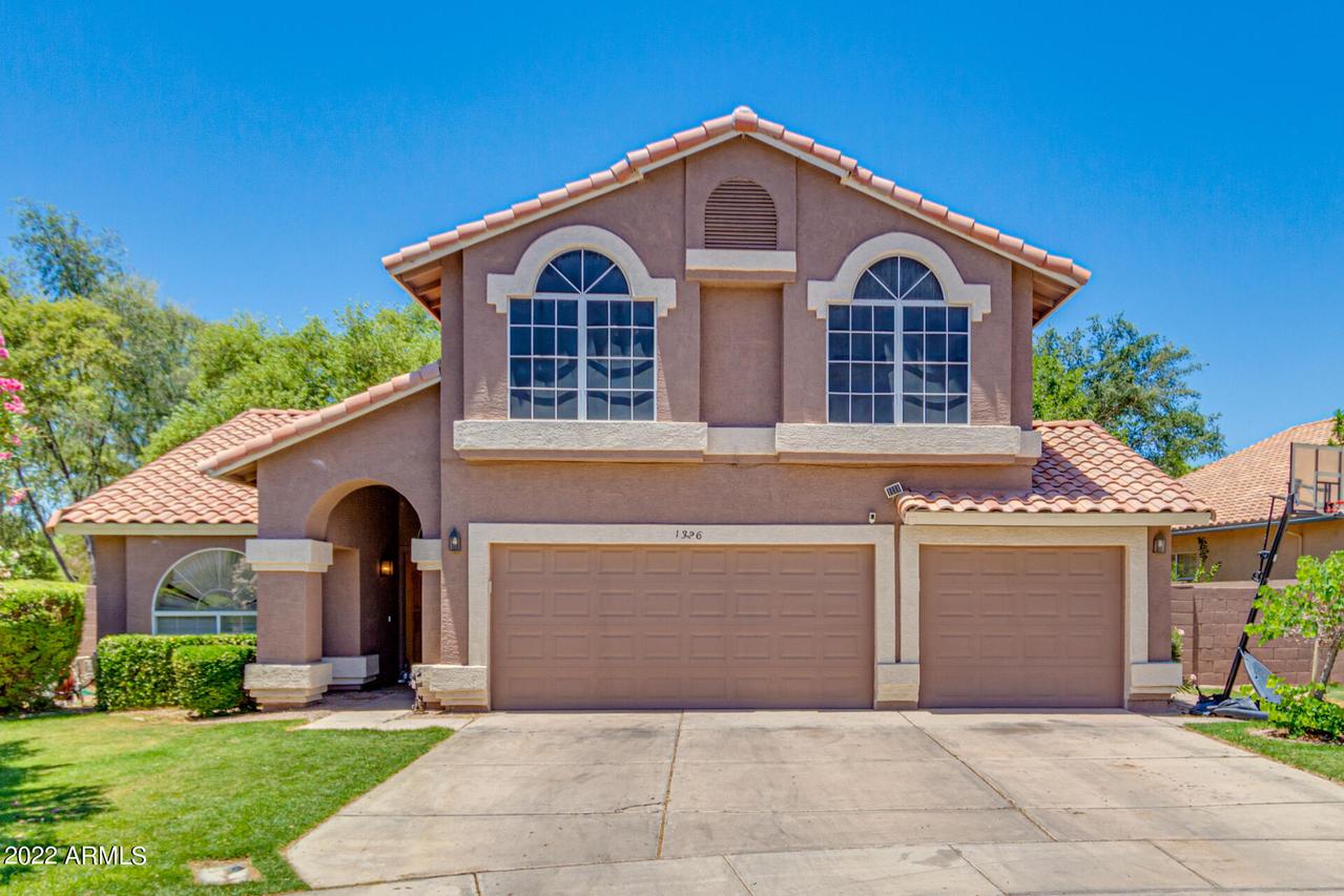 1326 N Sailors Way, Gilbert, AZ 85234
