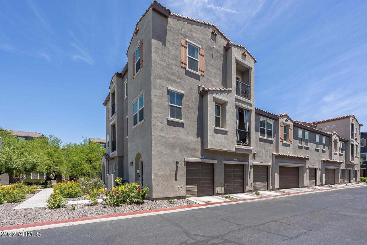 2324 E Huntington Dr., Phoenix, AZ 85040