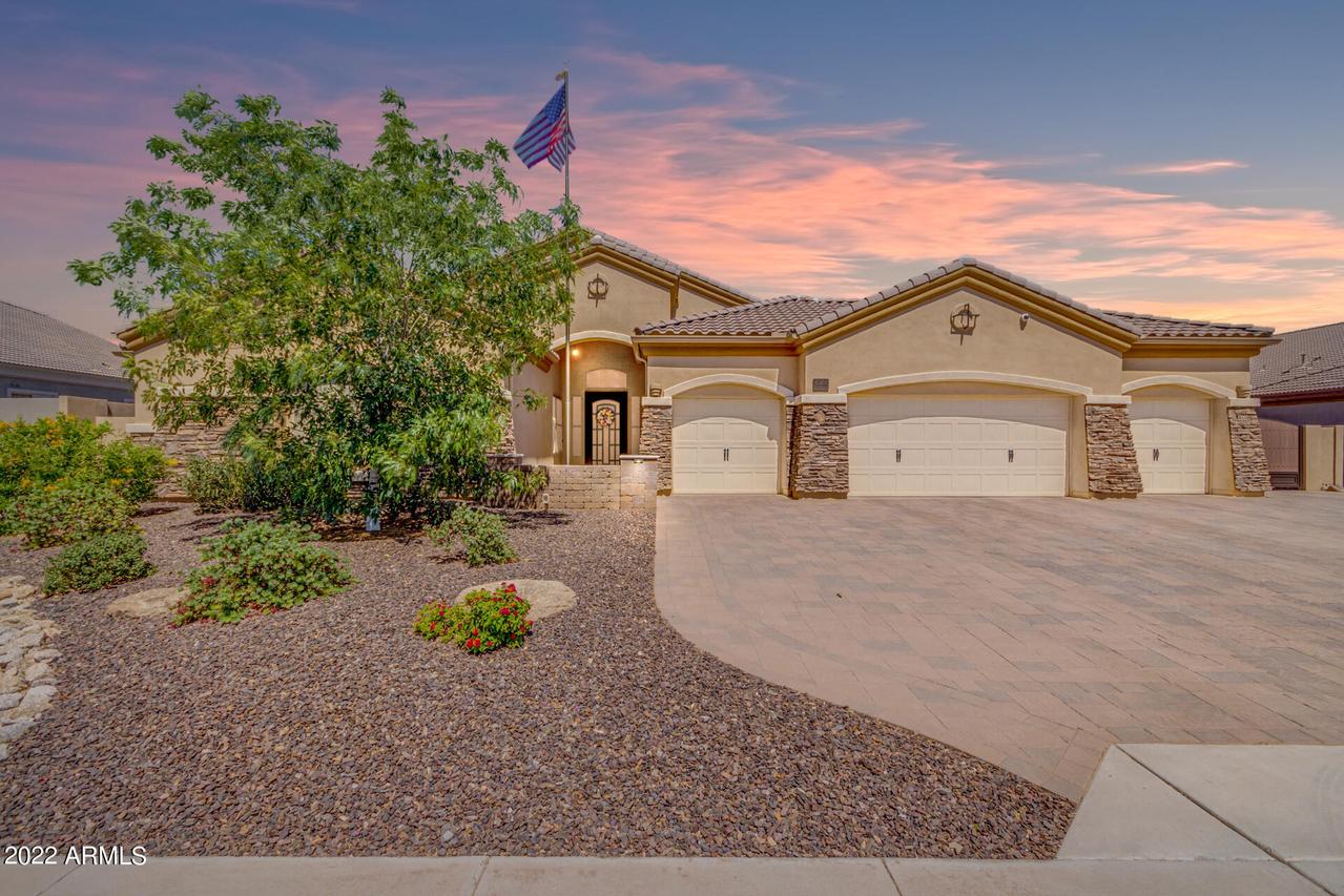 1319 N 100th Pl., Mesa, AZ 85207