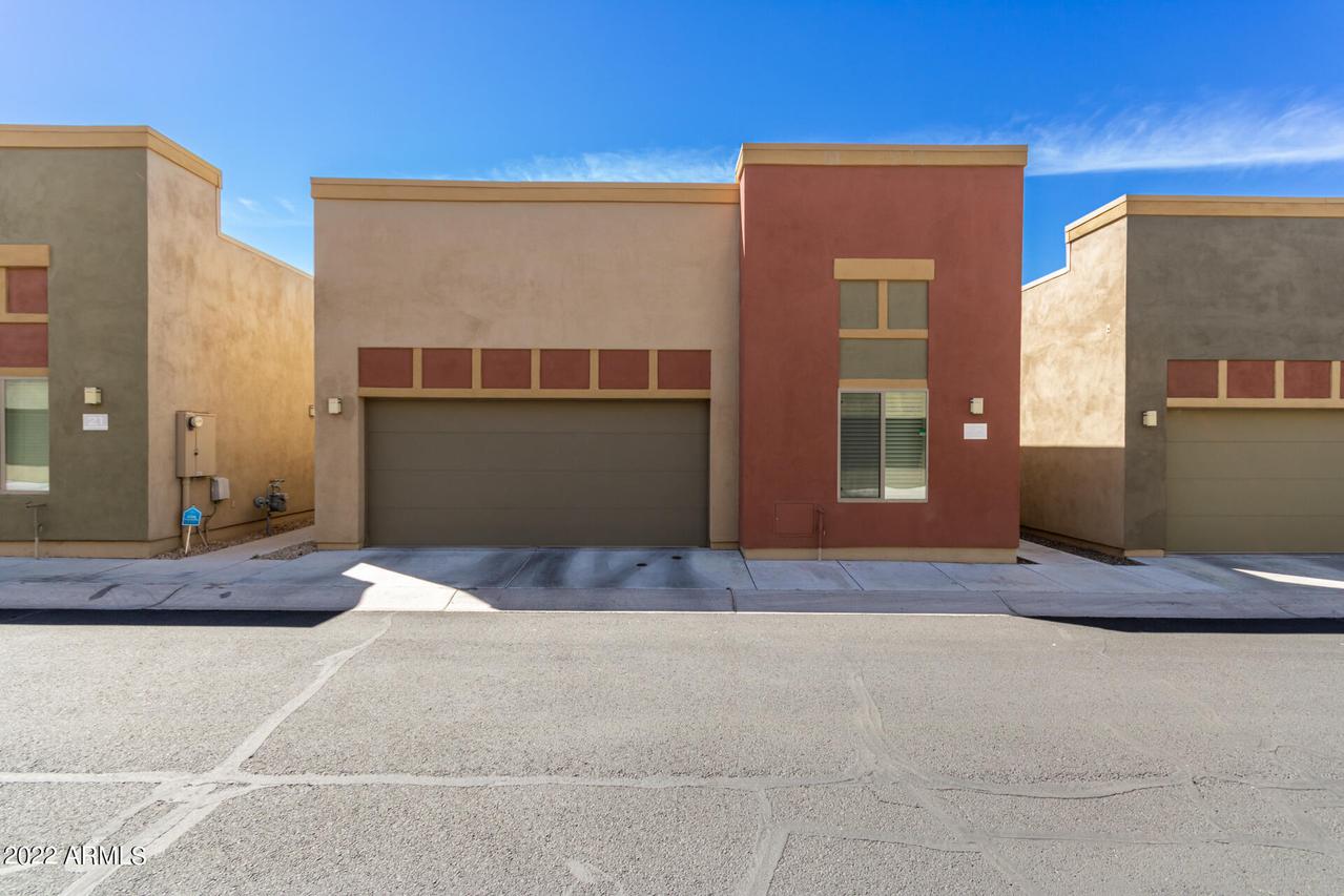 3113 E Danbury Rd. #22, Phoenix, AZ 85032