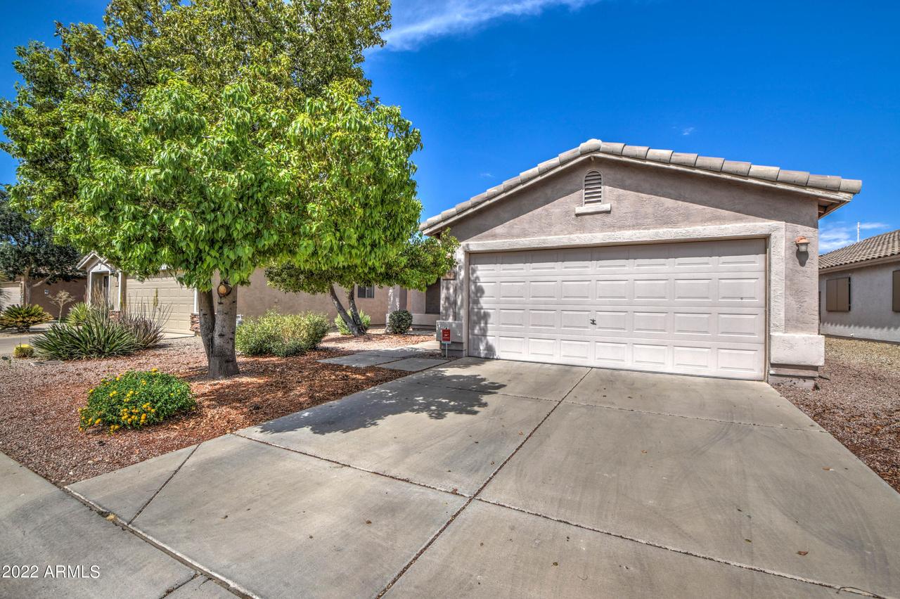30365 N Coral Bean Dr., San Tan Valley, AZ 85143