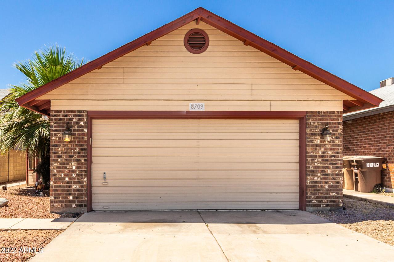 8709 W Grovers Ave., Peoria, AZ 85382