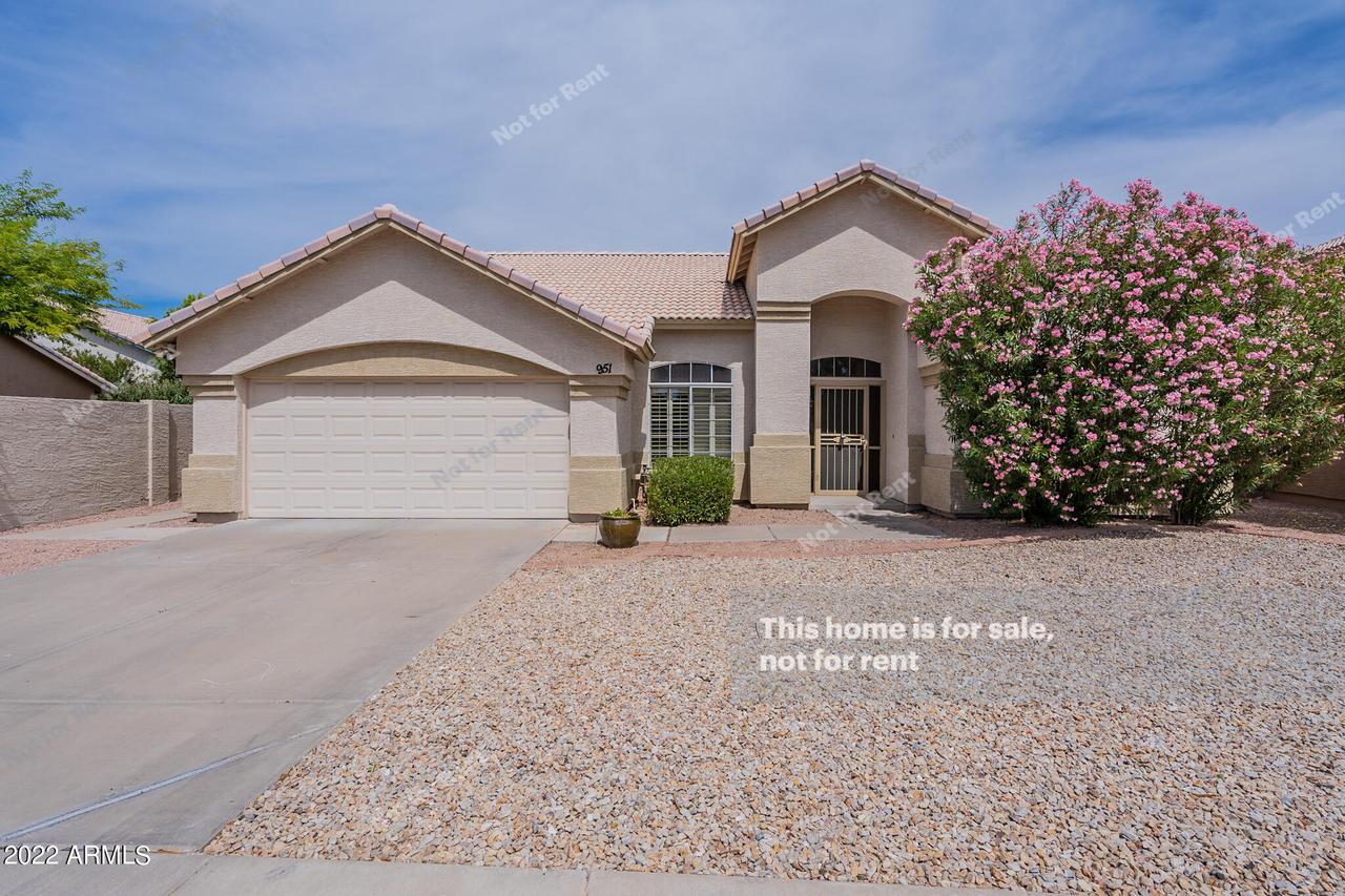 951 N Alan Ct., Chandler, AZ 85226