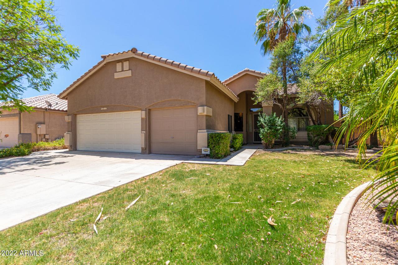 9017 W Alex Ave., Peoria, AZ 85382