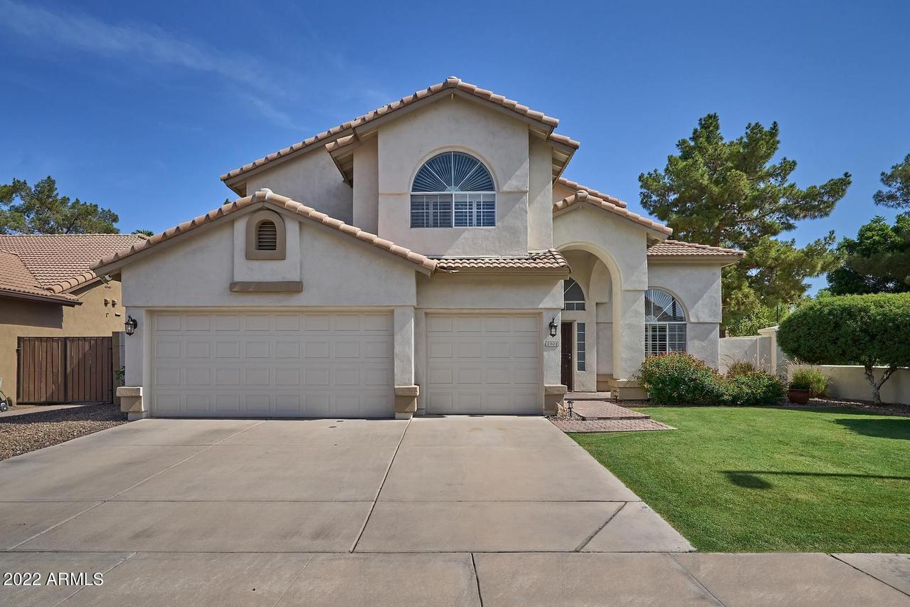 2302 E Beachcomber Dr., Gilbert, AZ 85234