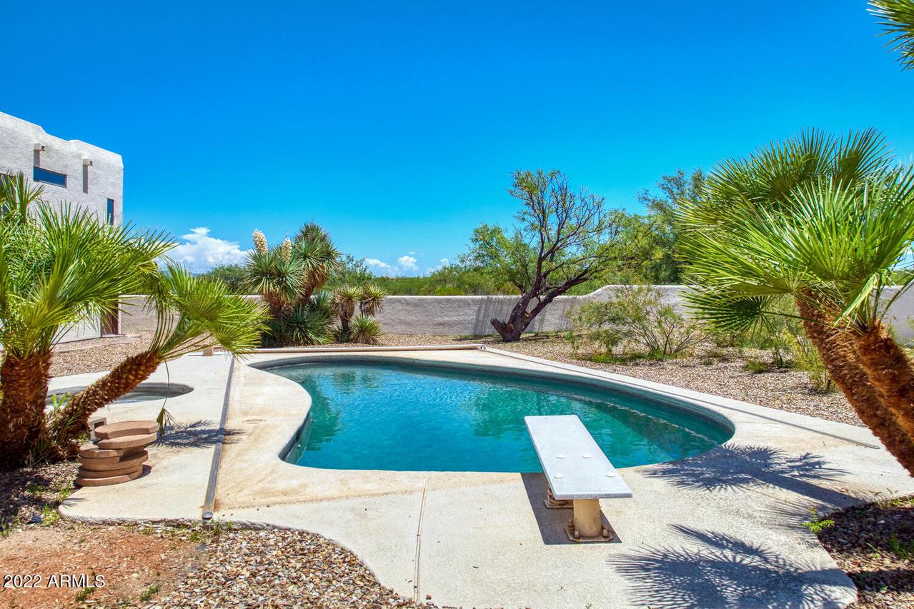 2000 E Kachina Tr., Sierra Vista, AZ 85650