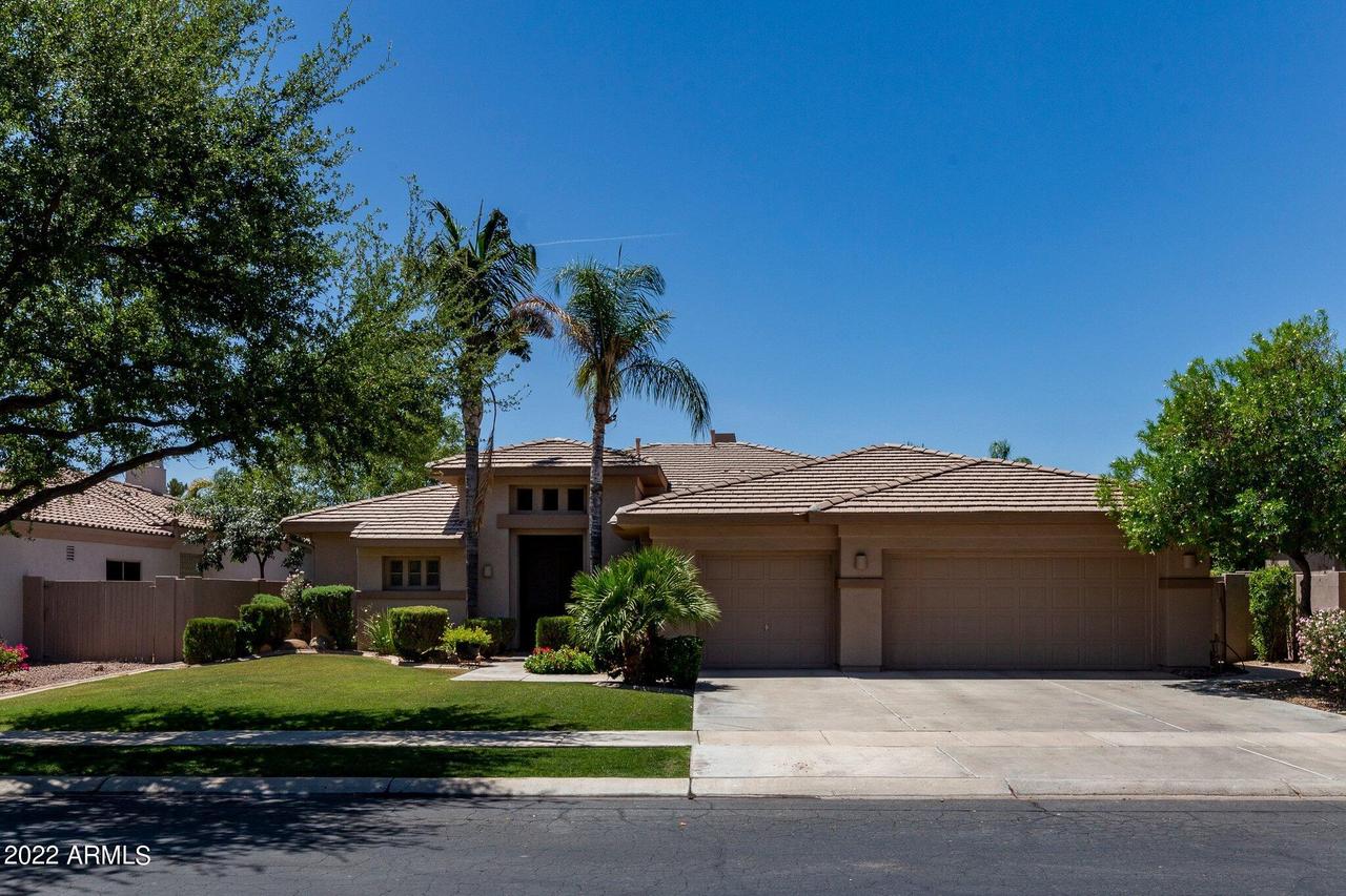 1933 W Lynx Ct., Chandler, AZ 85248