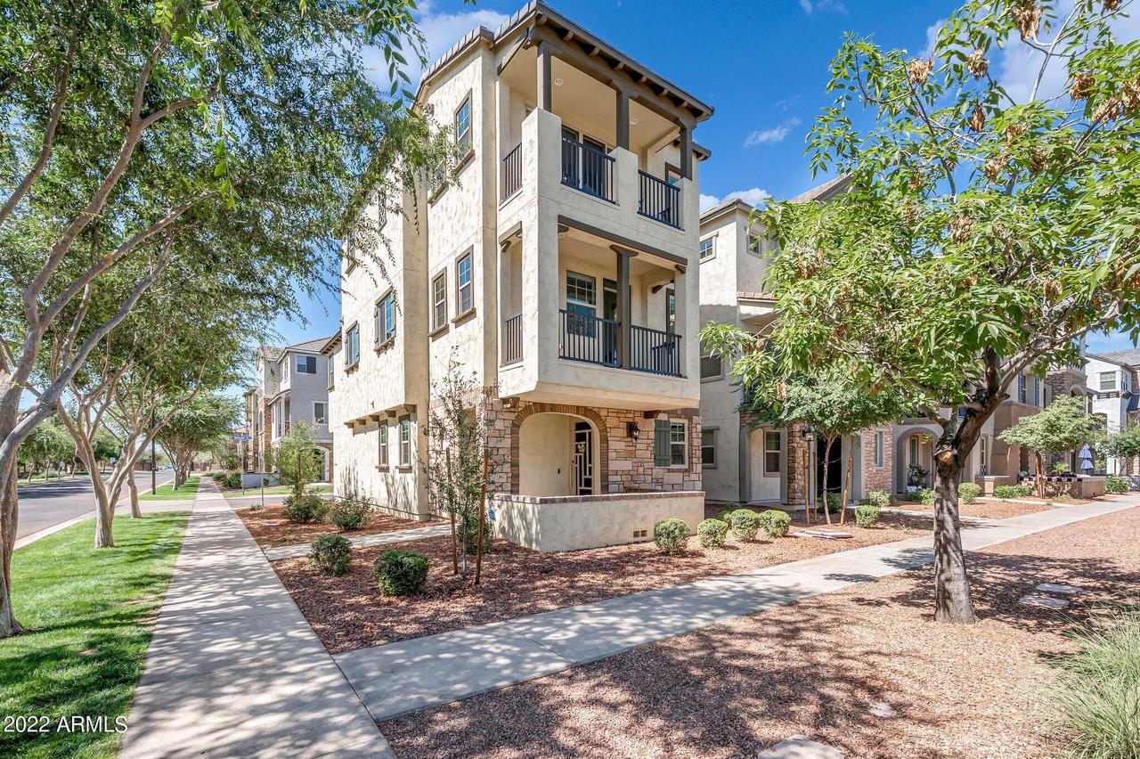 1768 E Bridgeport Pkwy., Gilbert, AZ 85295