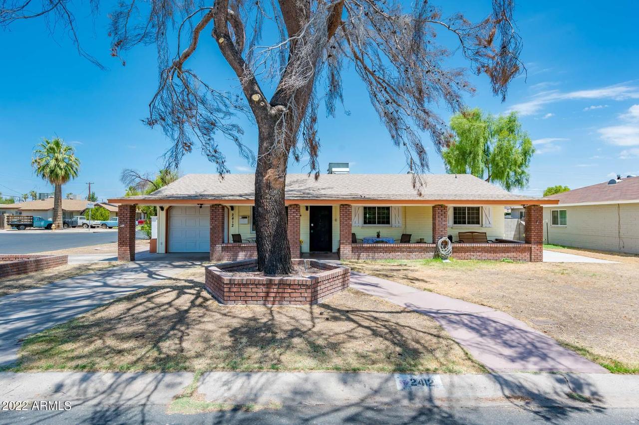 2412 W Claremont St., Phoenix, AZ 85015