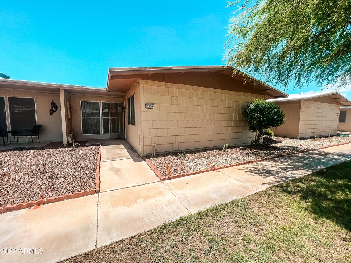 17639 N 99th Dr., Sun City, AZ 85373