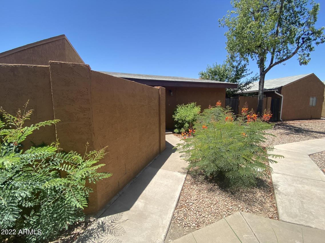 1868 E Kirkland Ln., Tempe, AZ 85281