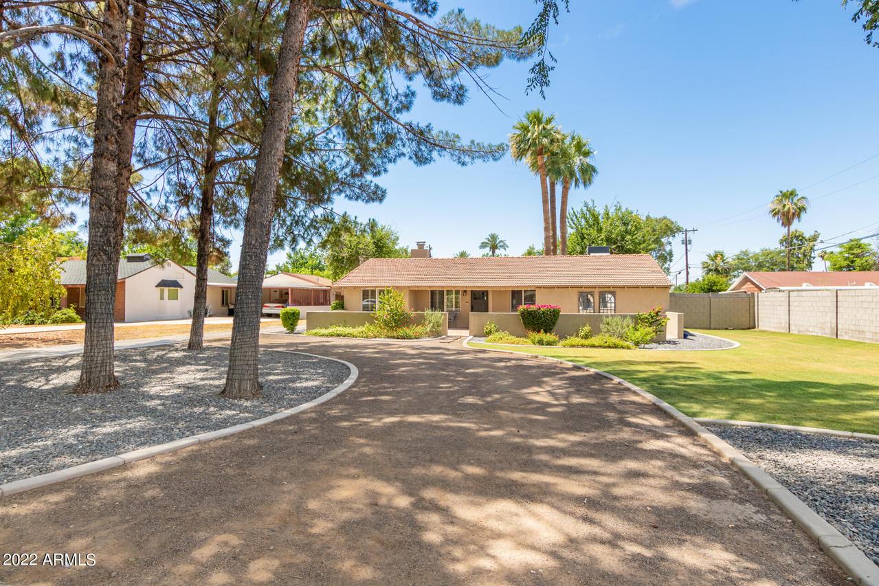 3215 E Weldon Ave., Phoenix, AZ 85018