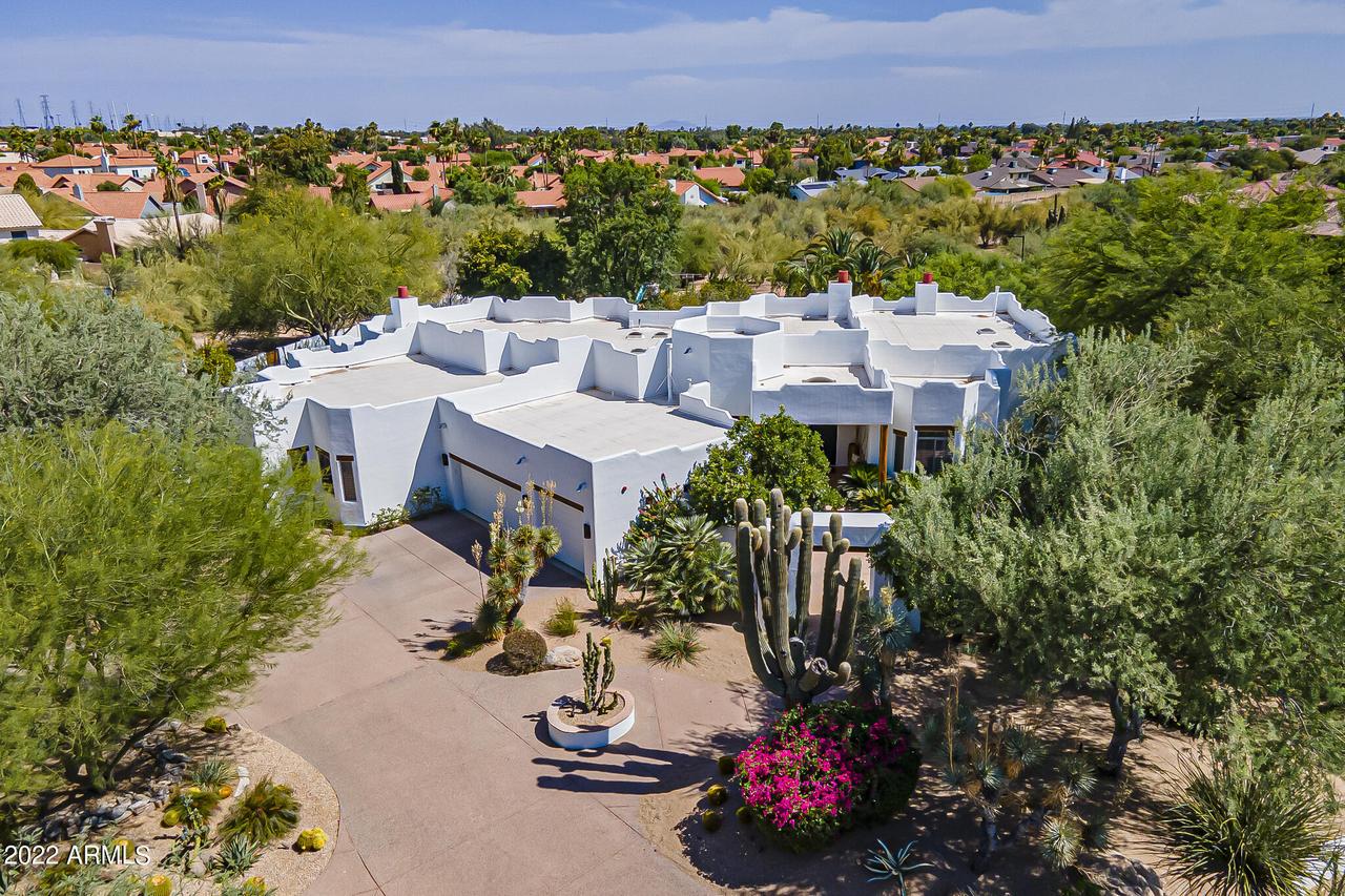 10947 E Laurel Ln., Scottsdale, AZ 85259