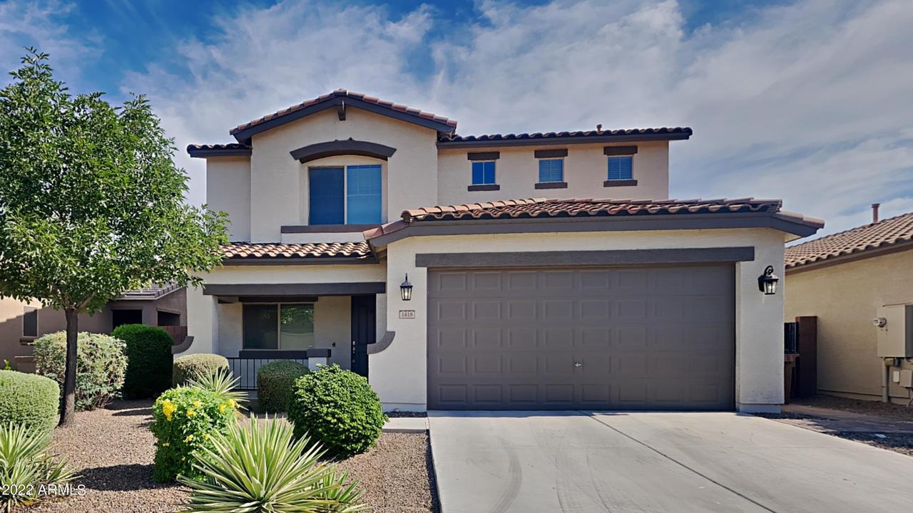 1418 W Apricot Ave., San Tan Valley, AZ 85140