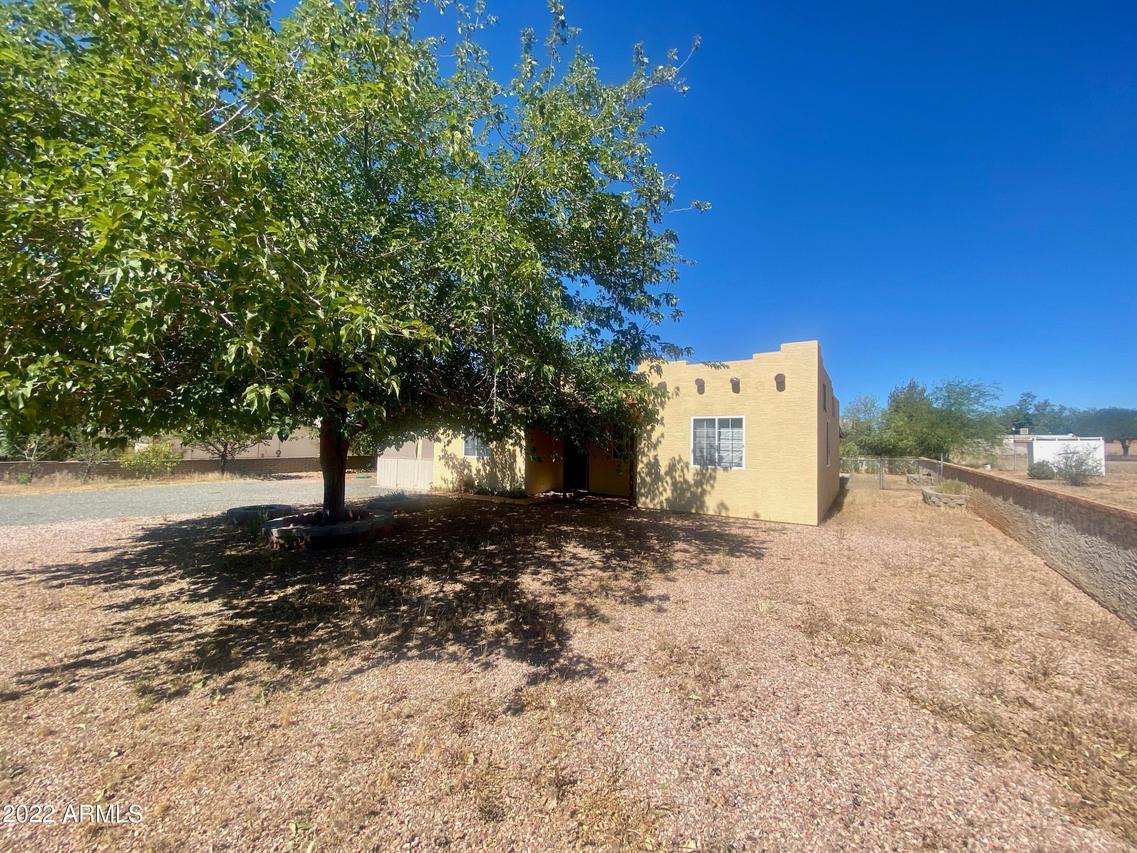 26710 E Grandview Dr., Congress, AZ 85332