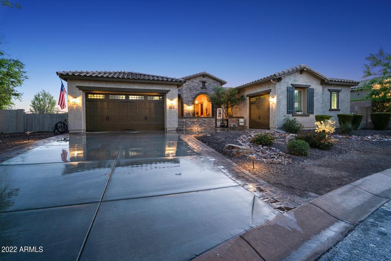 31900 N 127th Ln., Peoria, AZ 85383