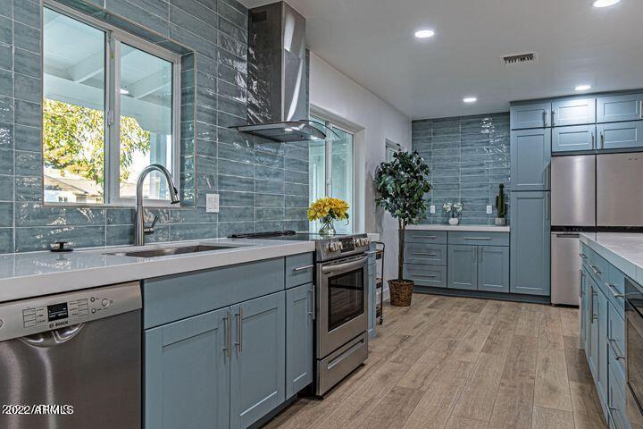 1335 E Vermont Ave., Phoenix, AZ 85014
