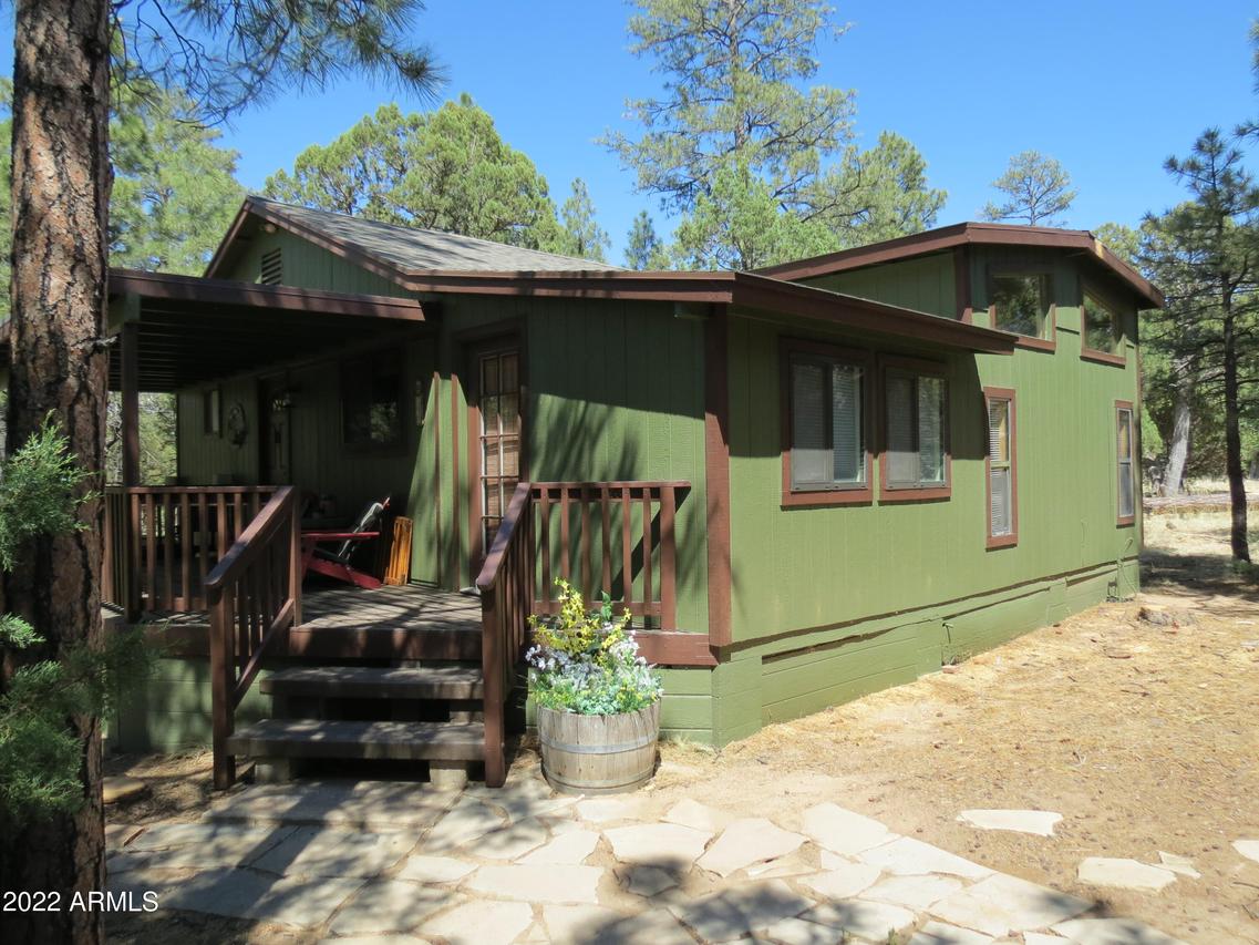 2001 Judy Ranch Rd., Overgaard, AZ 85933