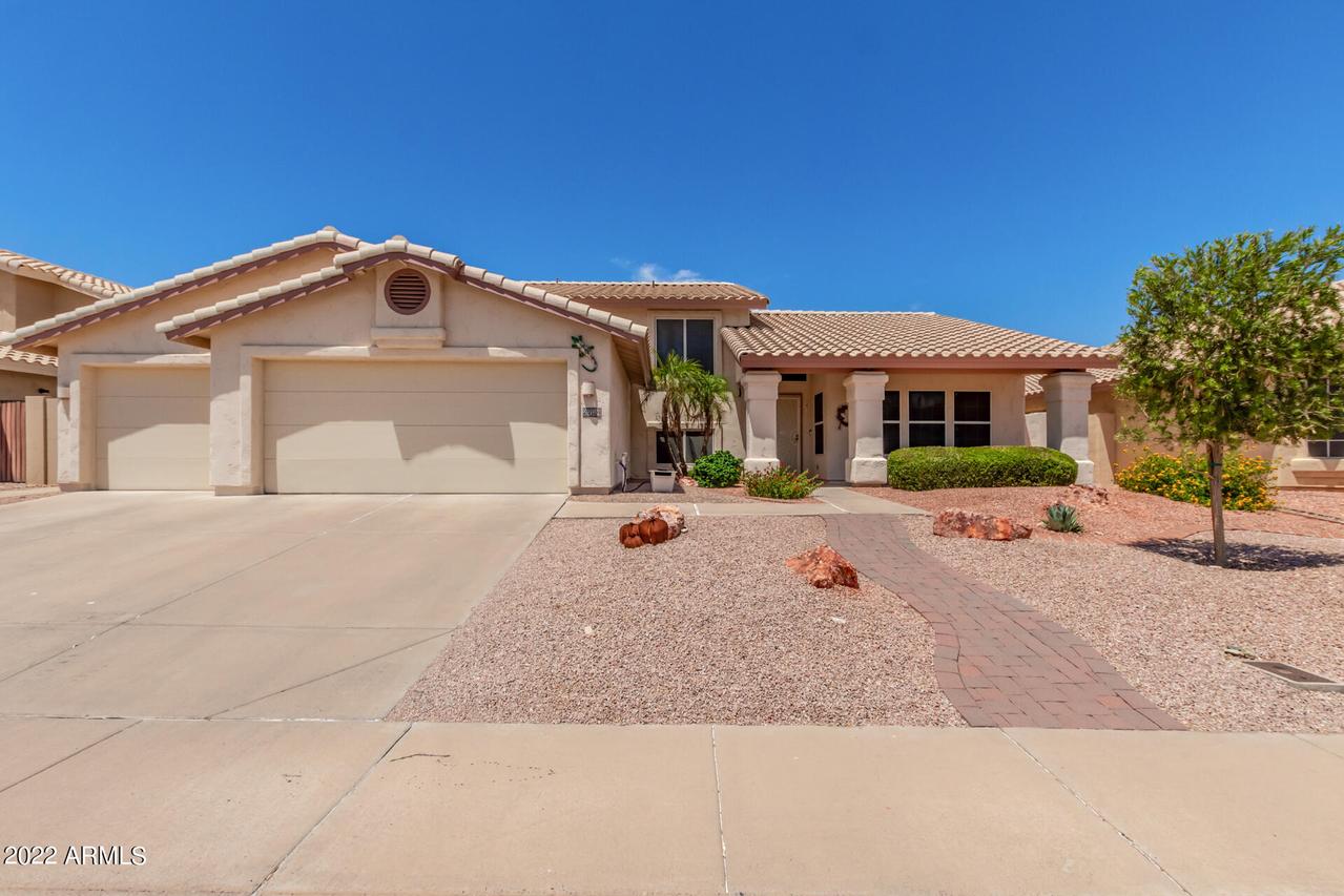 2724 E South Fork Dr., Phoenix, AZ 85048