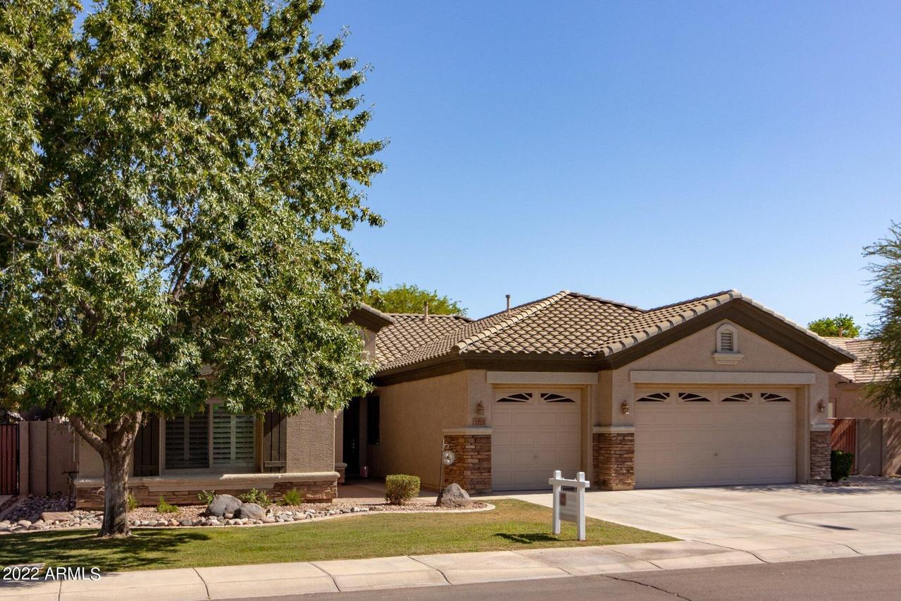 2721 E Palm Beach Dr., Chandler, AZ 85249