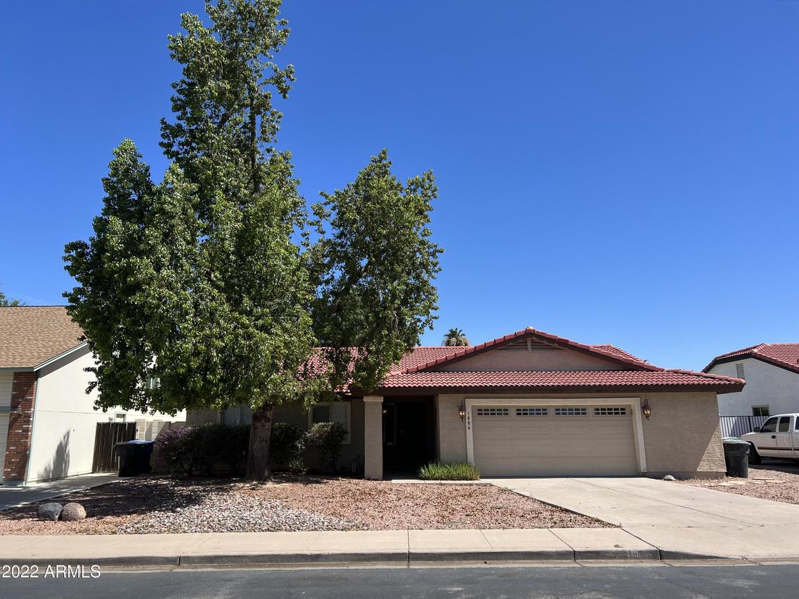 1004 E Jensen St., Mesa, AZ 85203