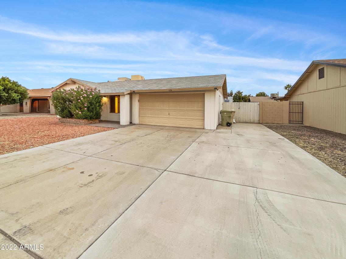5738 W Michelle Dr., Glendale, AZ 85308