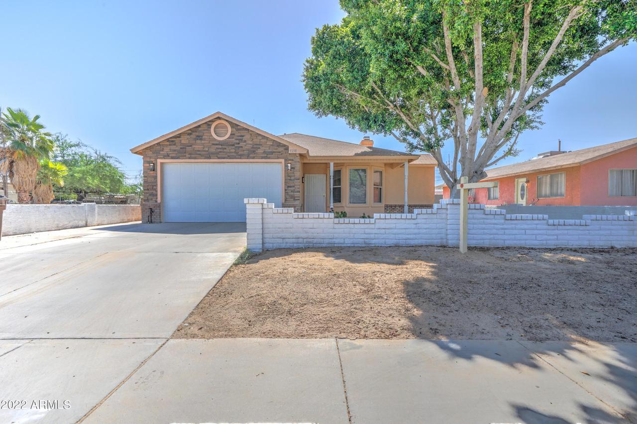 9238 S Calle Sahuaro, Guadalupe, AZ 85283