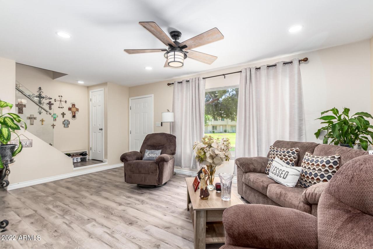 1087 E Minton Dr., Tempe, AZ 85282