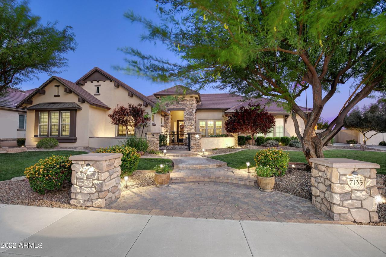 7133 E Ivyglen Cir., Mesa, AZ 85207