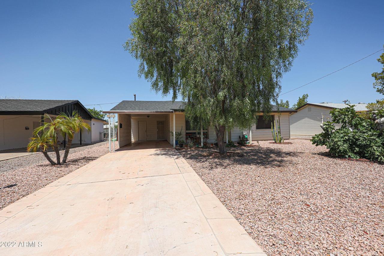 12616 N 111th Dr., Youngtown, AZ 85363