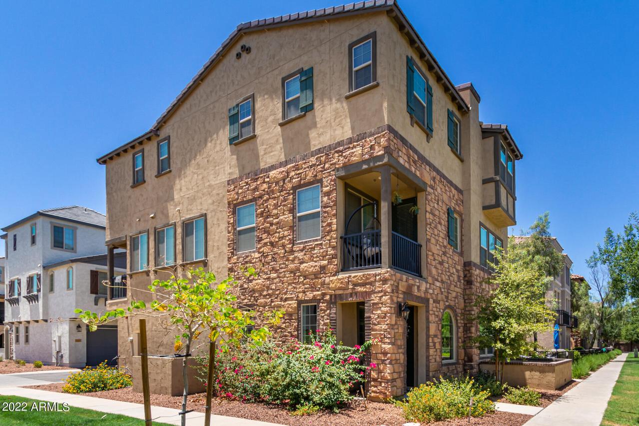 1698 E Bridgeport Pkwy., Gilbert, AZ 85295