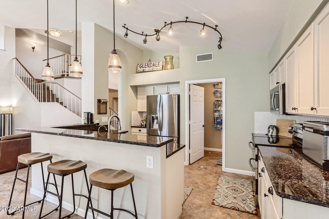 6901 W Topeka Dr., Glendale, AZ 85308