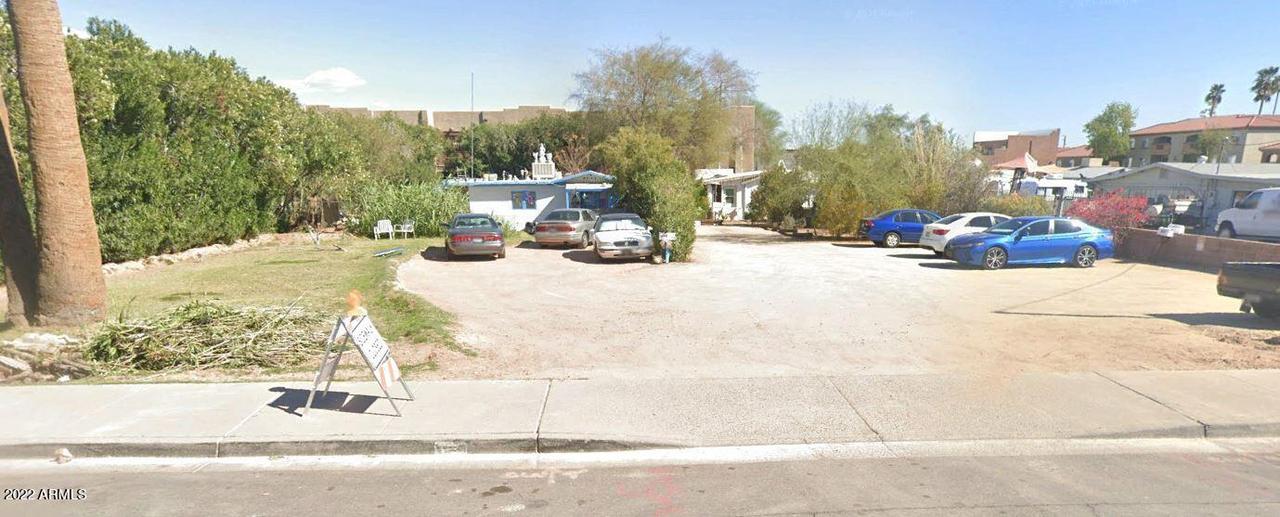 3041 N 70th St., Scottsdale, AZ 85251