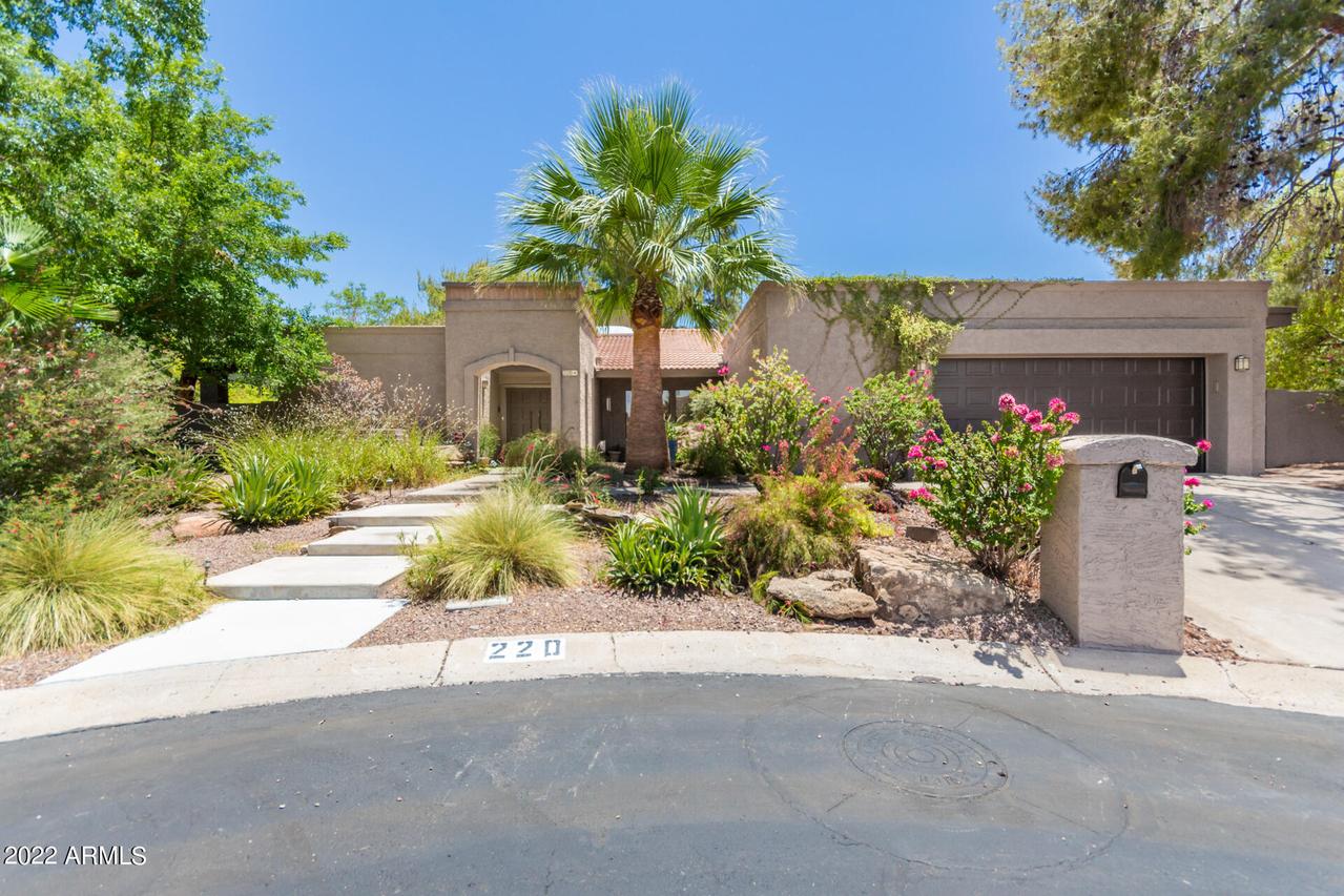 220 W Willow Ave., Phoenix, AZ 85029