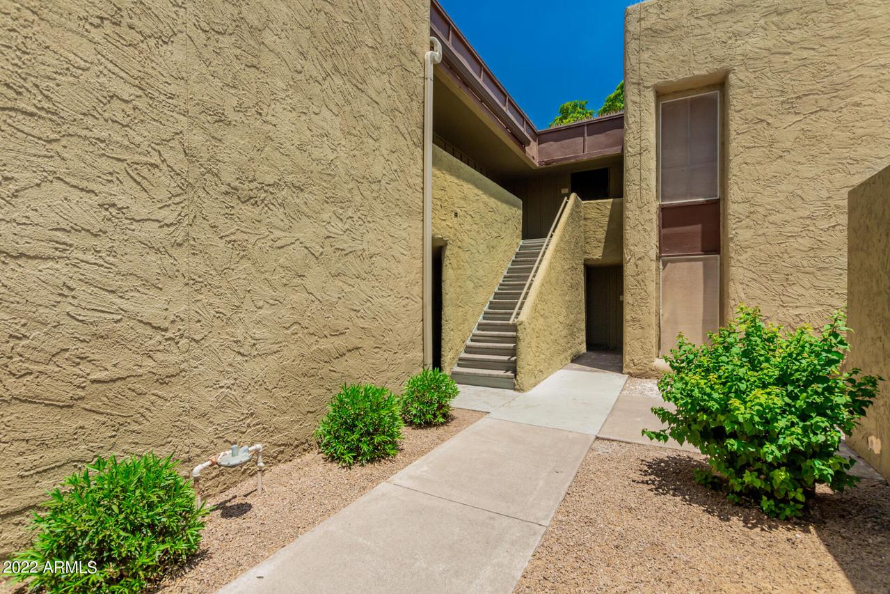 1701 W Tuckey Ln. #221, Phoenix, AZ 85015