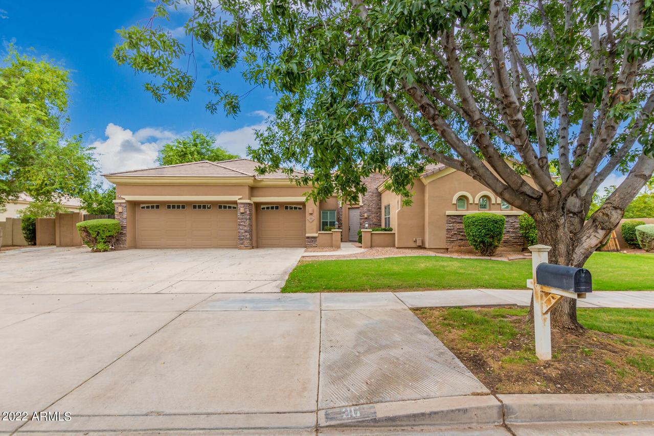 36 S Prairie Rd., Gilbert, AZ 85296