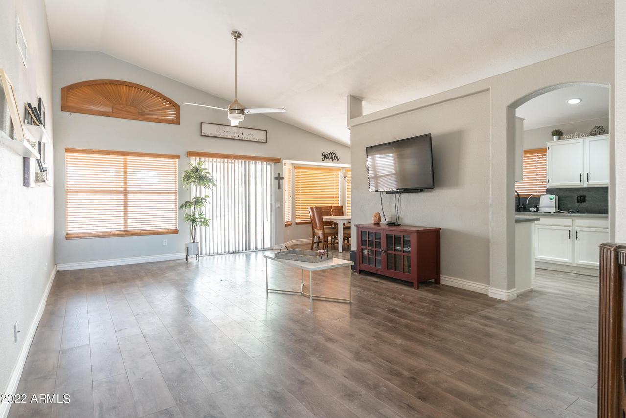 627 N Redrock St., Gilbert, AZ 85234