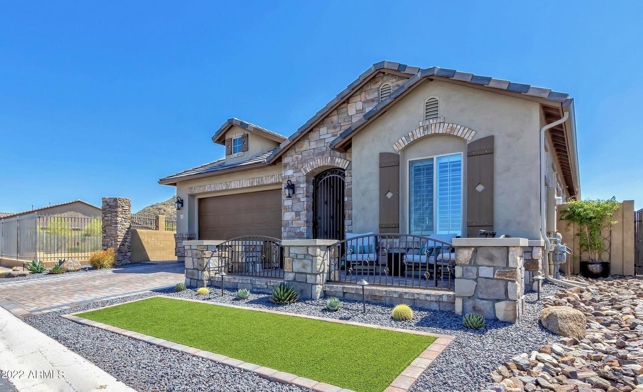 3241 N Sonoran Hills, Mesa, AZ 85207