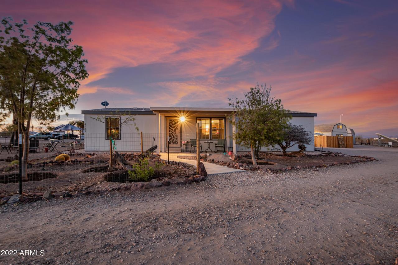 4135 N 443rd Ave., Tonopah, AZ 85354