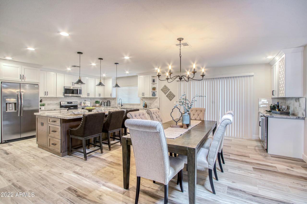 10914 W Saratoga Cir., Sun City, AZ 85351