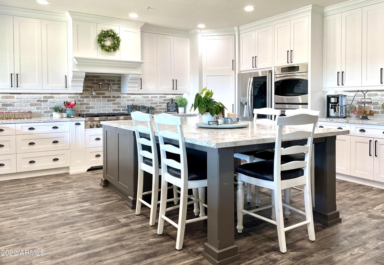 8046 W Emory Ln., Peoria, AZ 85383