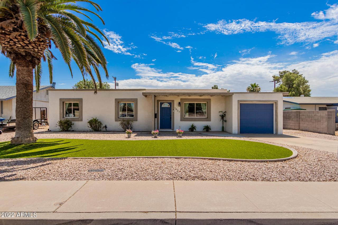 1637 N Bridalwreath St., Tempe, AZ 85288