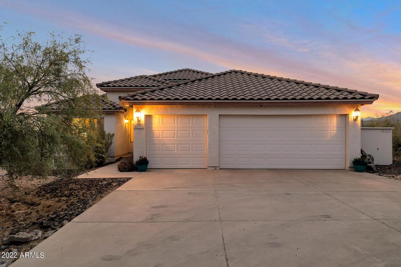 45336 N 14 St., New River, AZ 85087