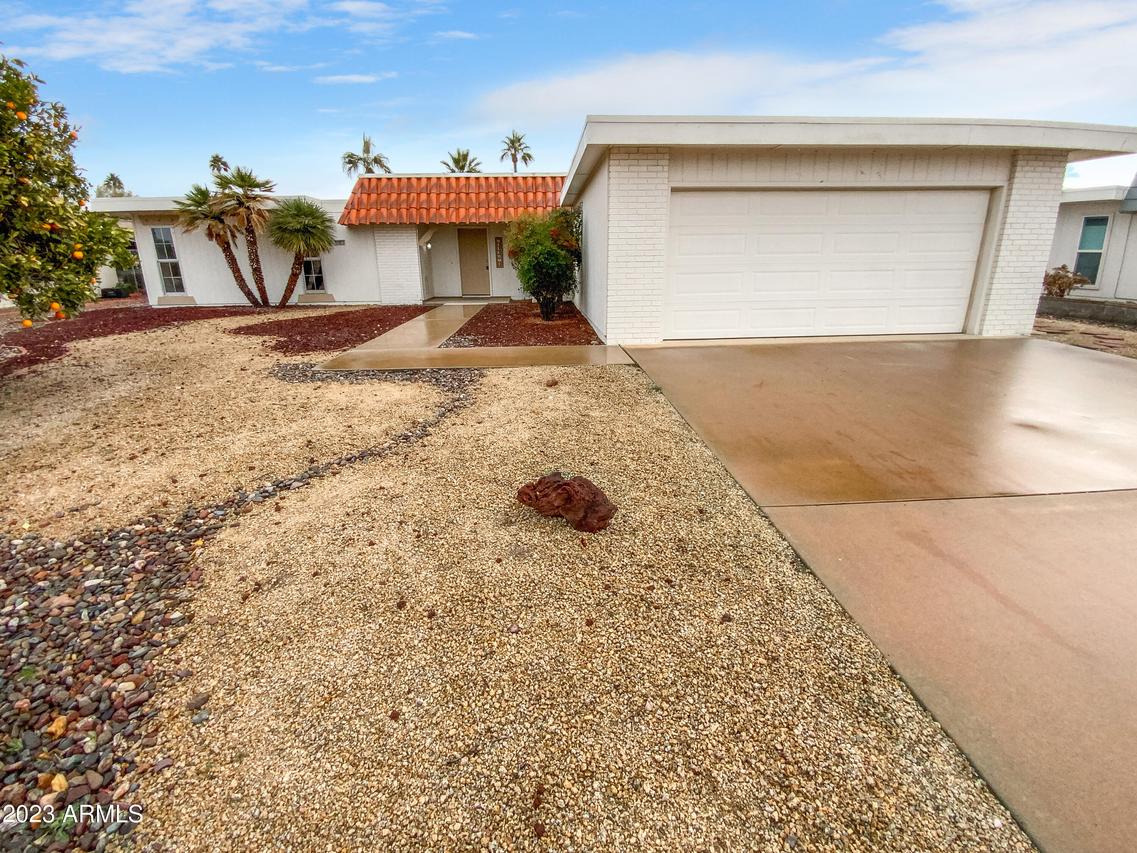 17813 N Willowbrook Dr., Sun City, AZ 85373