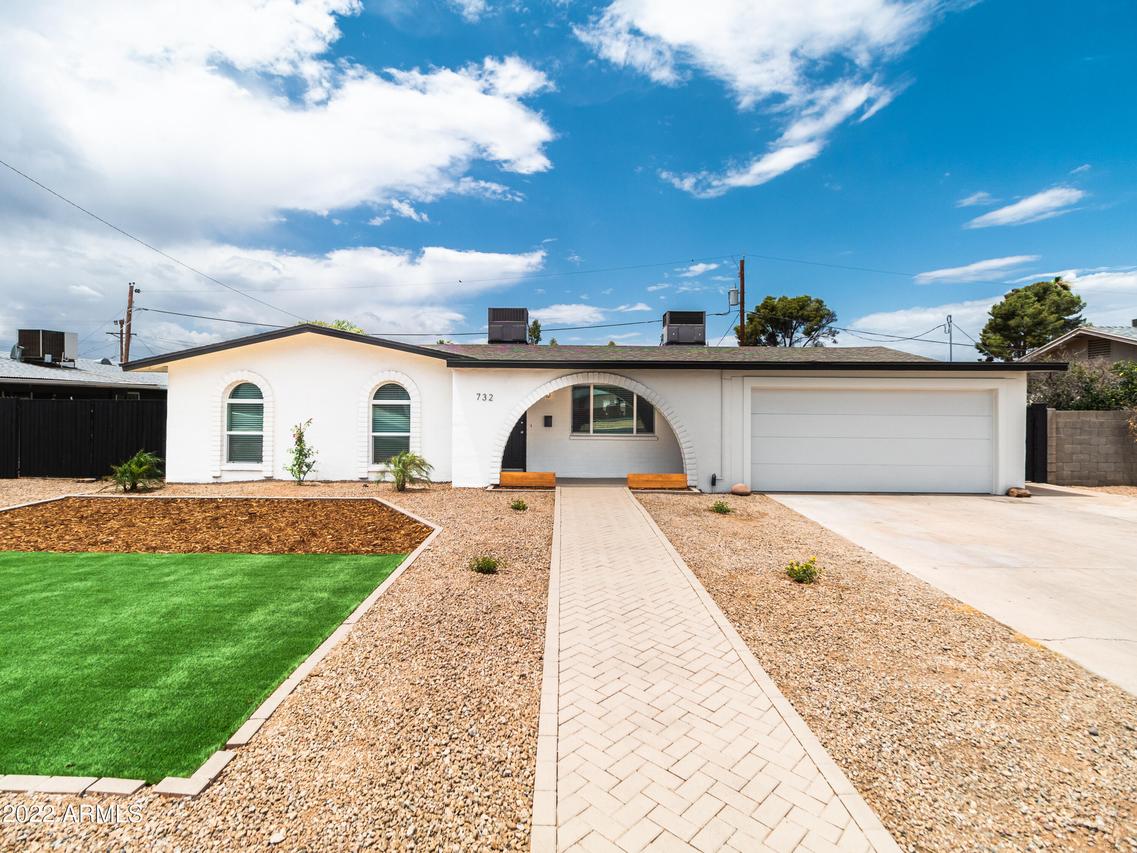 732 N Young, Mesa, AZ 85203