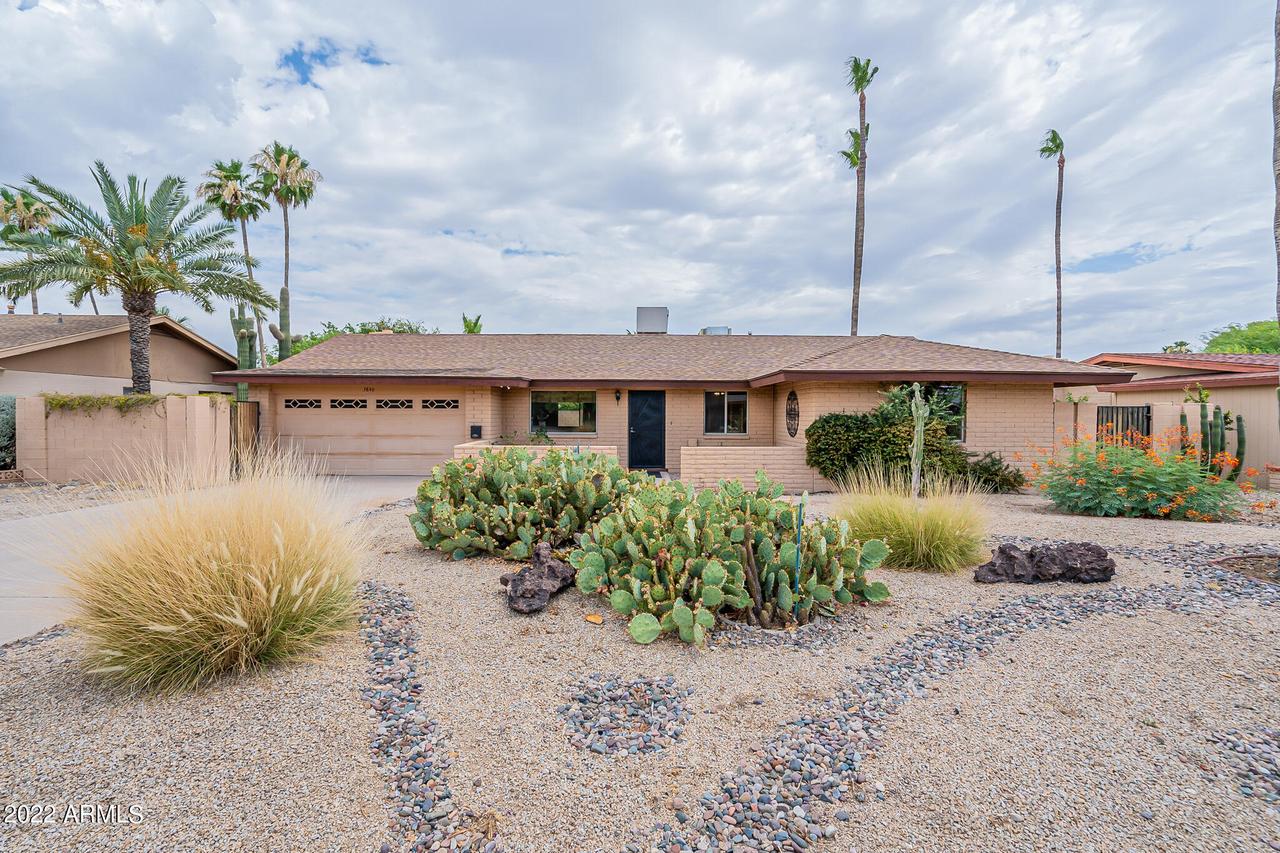 3840 E Yucca St., Phoenix, AZ 85028