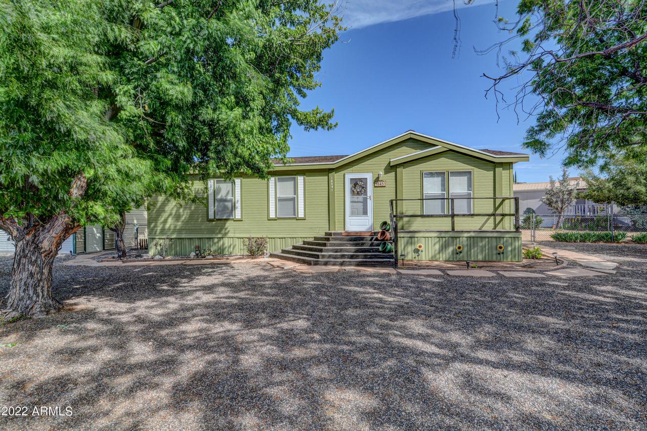 18451 S Henley Ave., Peeples Valley, AZ 86332